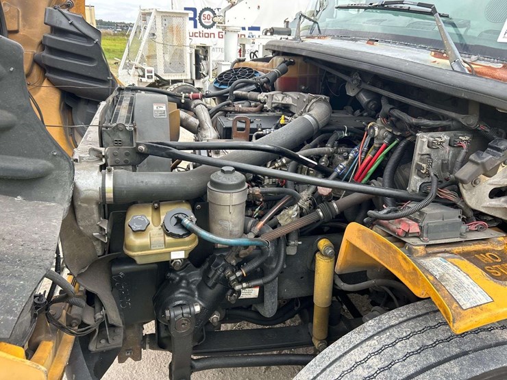 2007-freightliner-b2-image-7