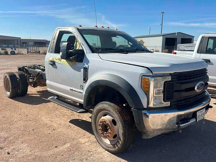 2017-ford-f550-image-2