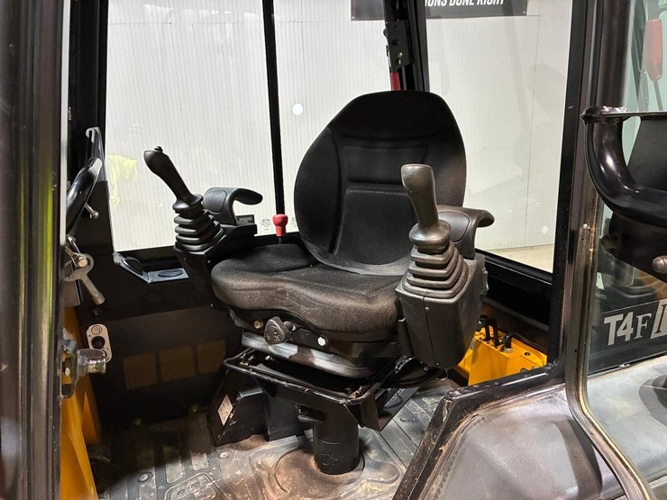 jcb-1cxt-image-23