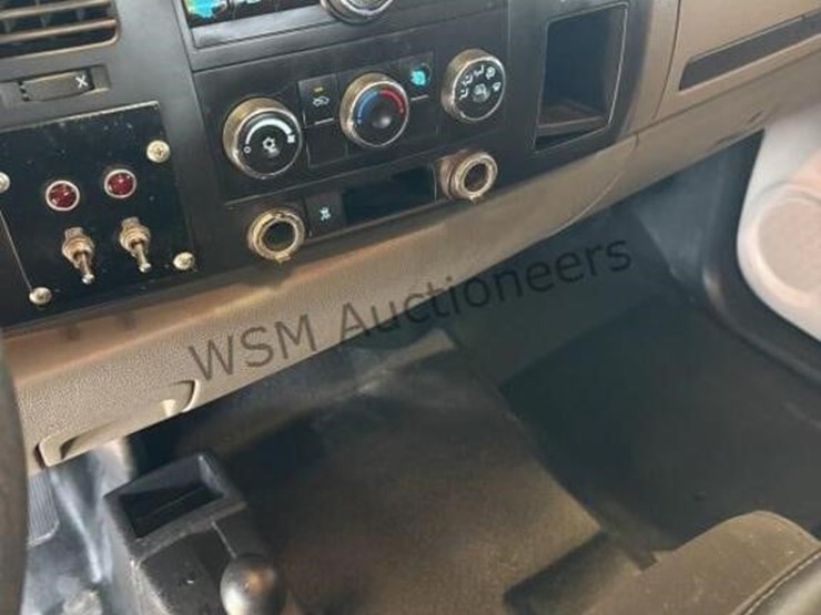 2009-chevrolet-silverado-1500-image-18