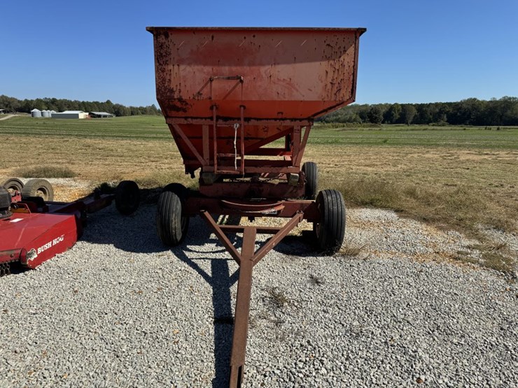 #12472-•-5th-wheel-grain-cart-gravity-wagon-image-2