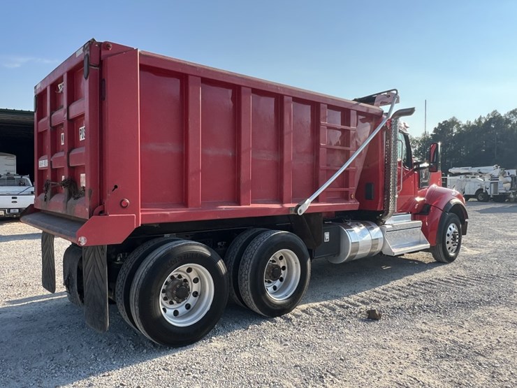 2022-kenworth-w990-image-6