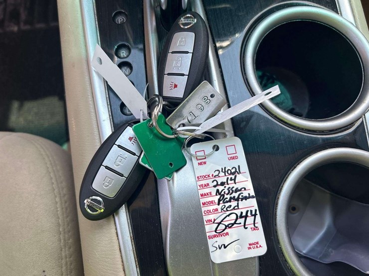 2014-nissan-pathfinder-image-27