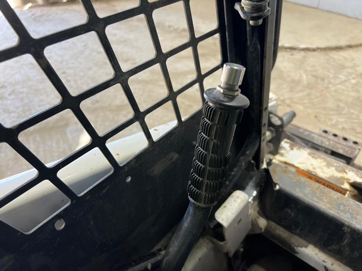 2016-bobcat-s70-image-22