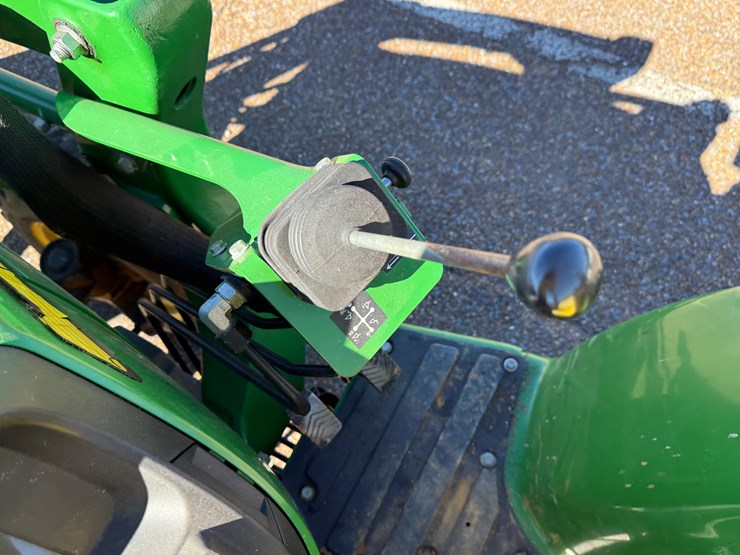 john-deere-3025e-image-22