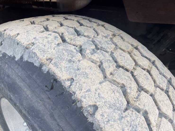 caterpillar-c12-image-15