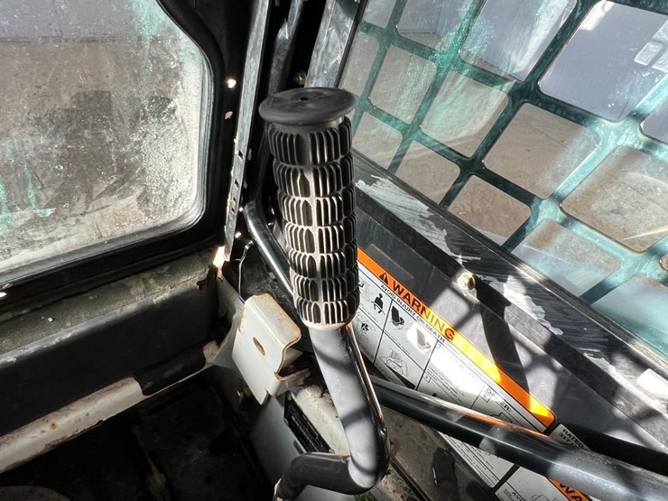 2014-bobcat-s70-image-22