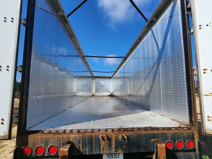 2017-dorsey-live-floor-image-8