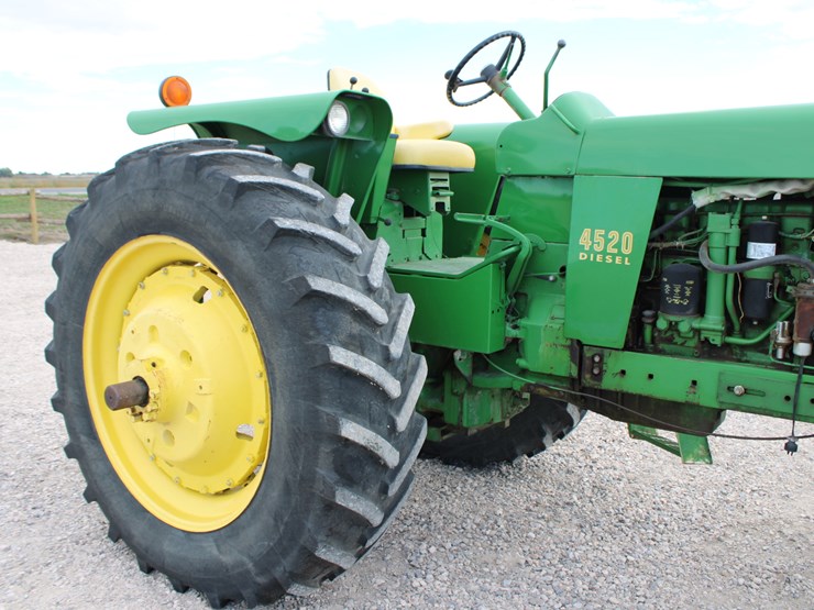 john-deere-4520-image-57