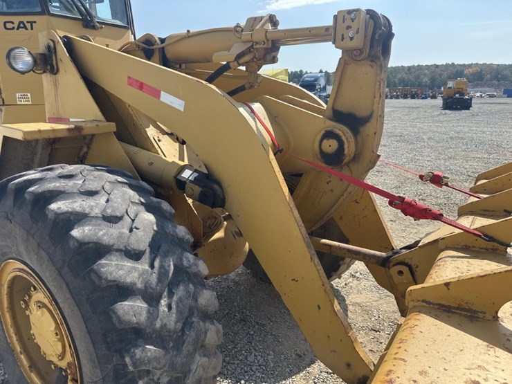 caterpillar-936-image-16