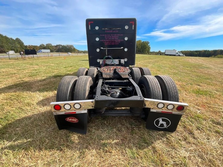 1998-peterbilt-379-image-14