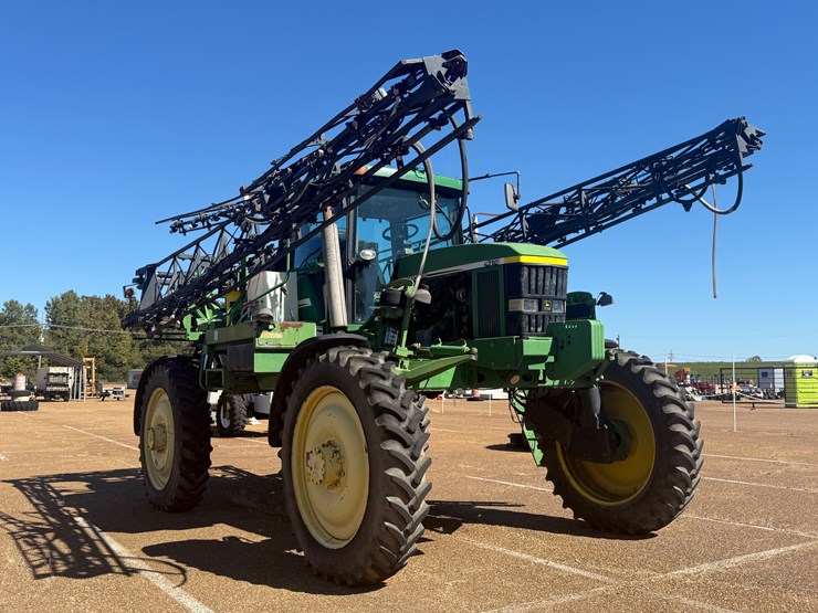 john-deere-4710-image-9