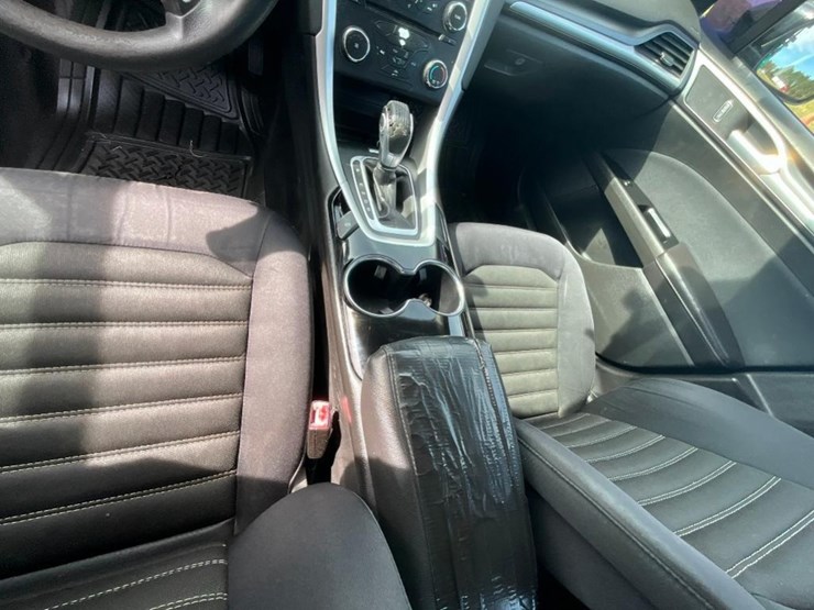 2014-ford-fusion-se-(at,-2.5l,-miles-read-170449,-image-16