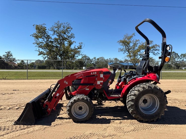 rural-king-rk25h-tractor-image-1