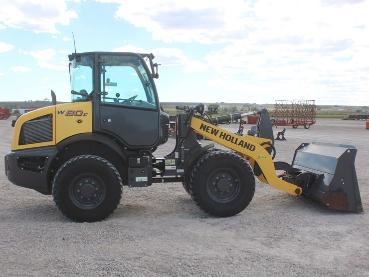 2021-new-holland-w80c-image-7