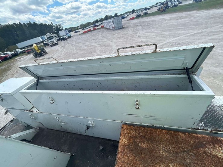 2016-freightliner-m2-106-altec-am50-50ft-bucket-truck-image-41