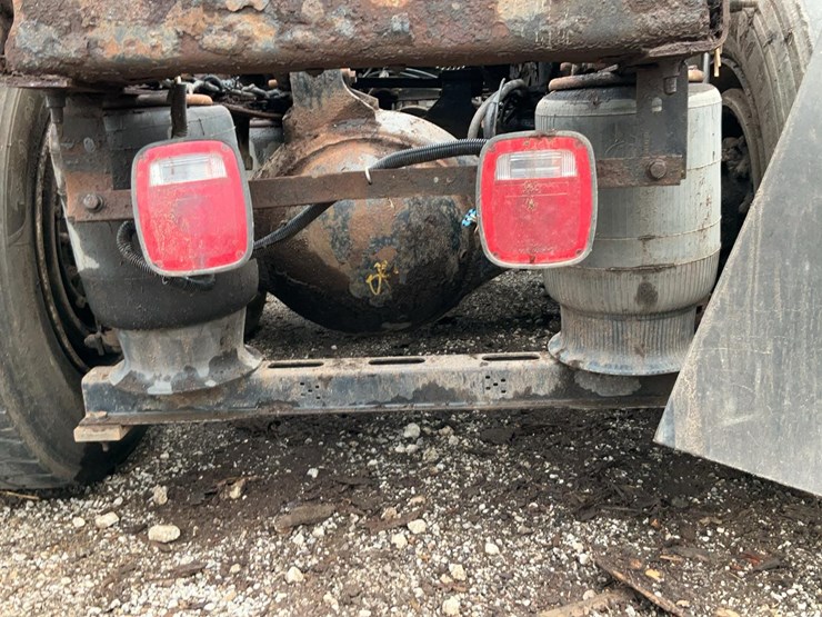 2004-mack-chn613-image-60