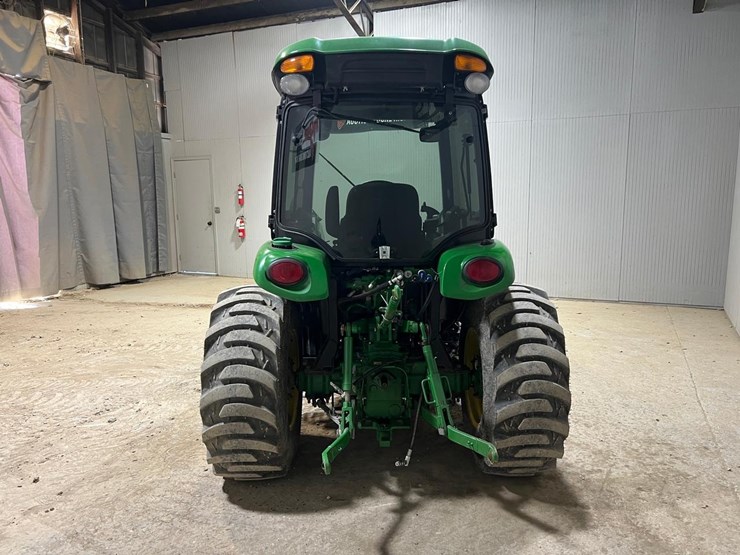 2020-john-deere-3046r-image-5