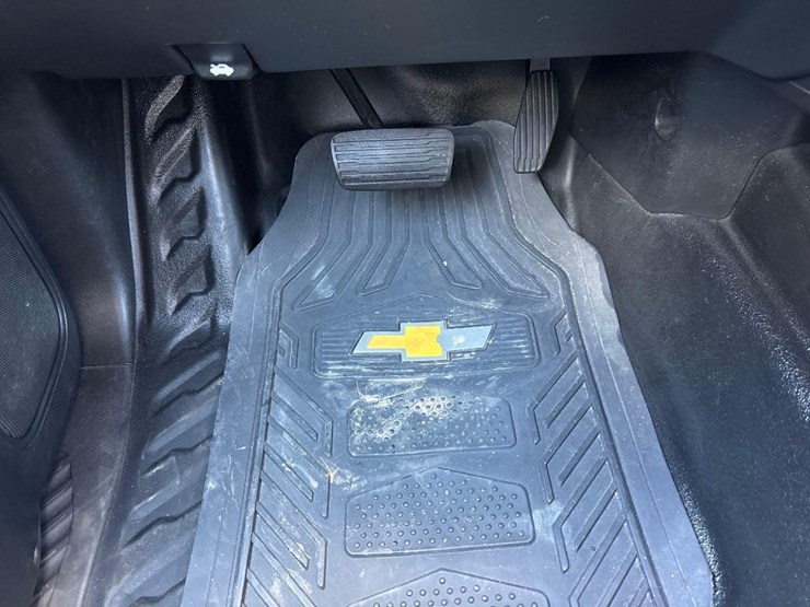 2020-chevrolet-silverado-3500-image-22