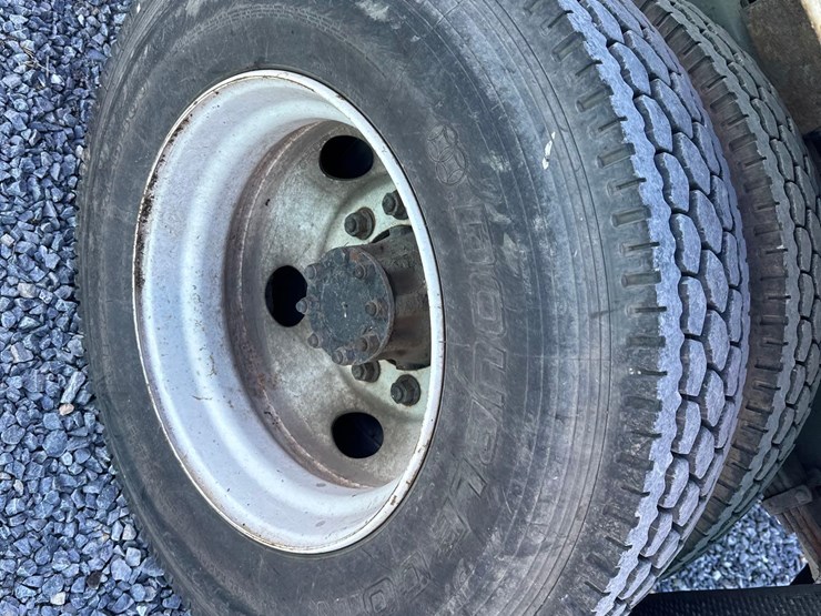 2005-ford-f650-image-5