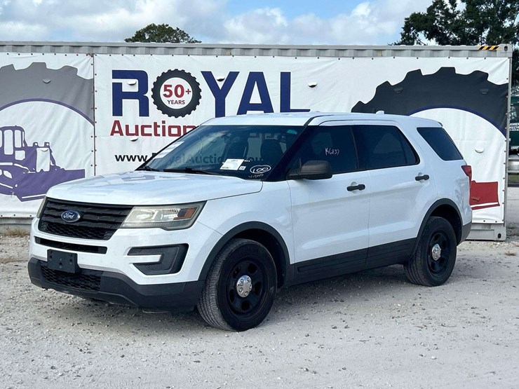 2016-ford-explorer-image-1