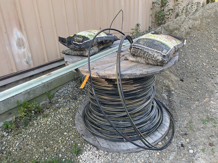 #1018-•-spool-of-cable-image-1