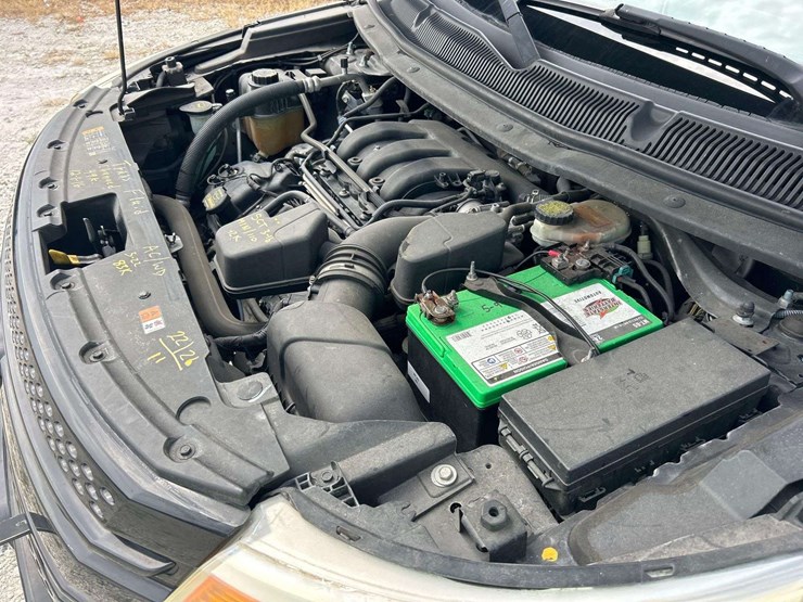 2013-ford-explorer-image-8