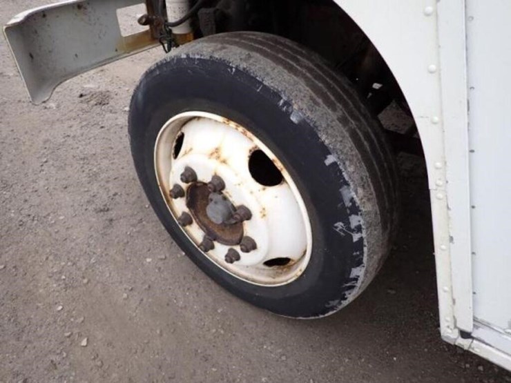 2015-freightliner-mt55-image-38