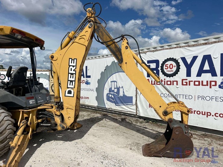 2005-deere-310g-image-21