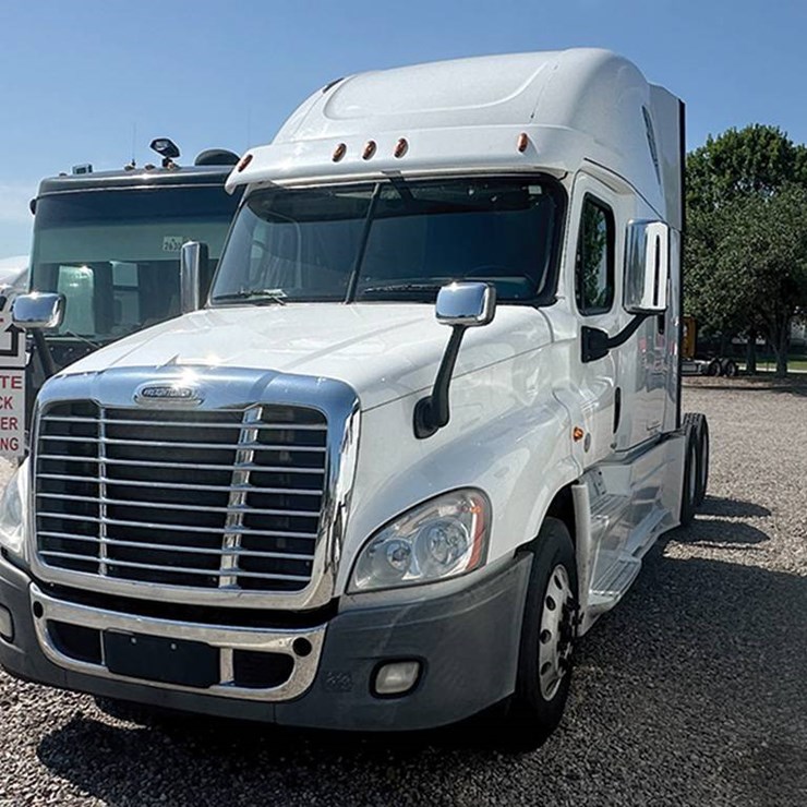 2018 FREIGHTLINER CASCADIA 125