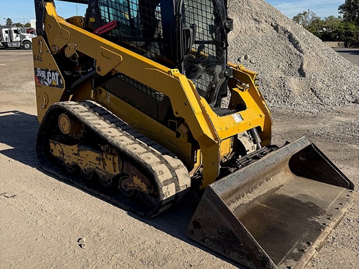 2016-caterpillar-259d-image-1