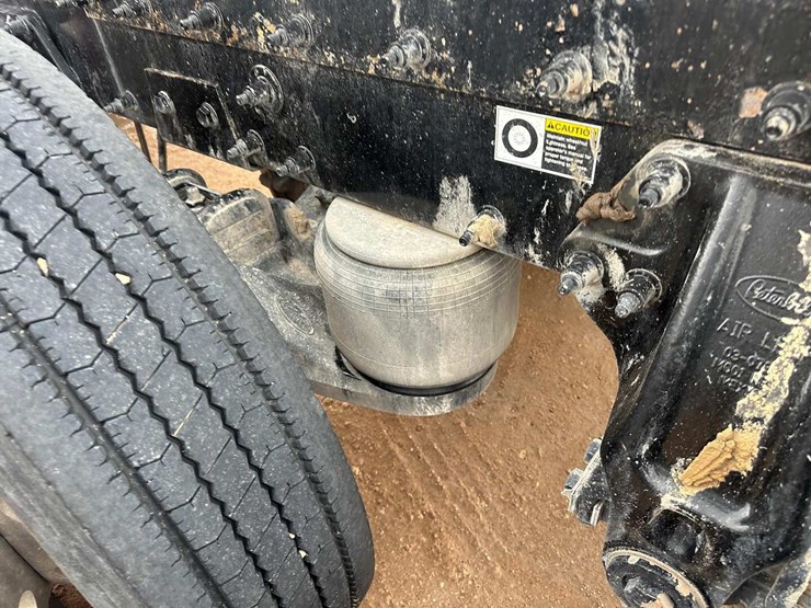 2014-peterbilt-579-image-6