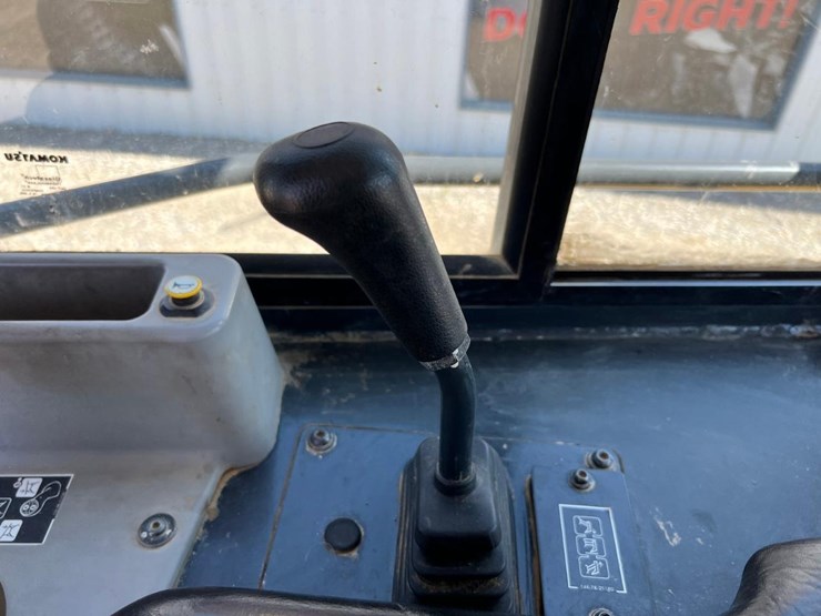 2016-komatsu-d61px-24-image-37