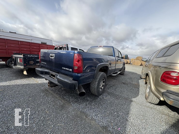 2002-chevrolet-silverado-2500-image-6