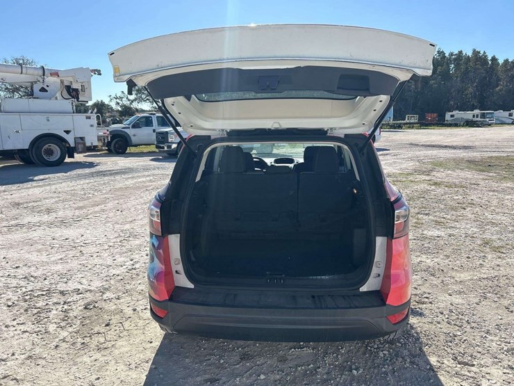 2017-ford-escape-image-18