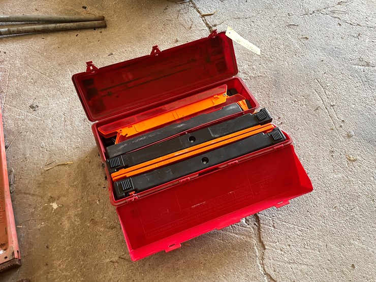 #1067-•-(2)-road-triangle-kits-image-1