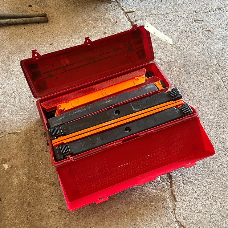 #1067 • (2) Road Triangle Kits