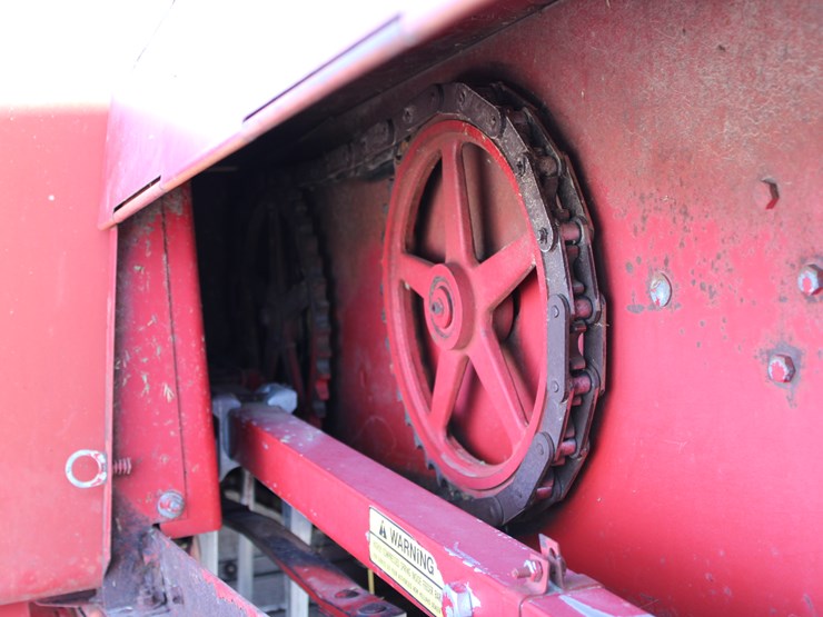 new-holland-315-image-28