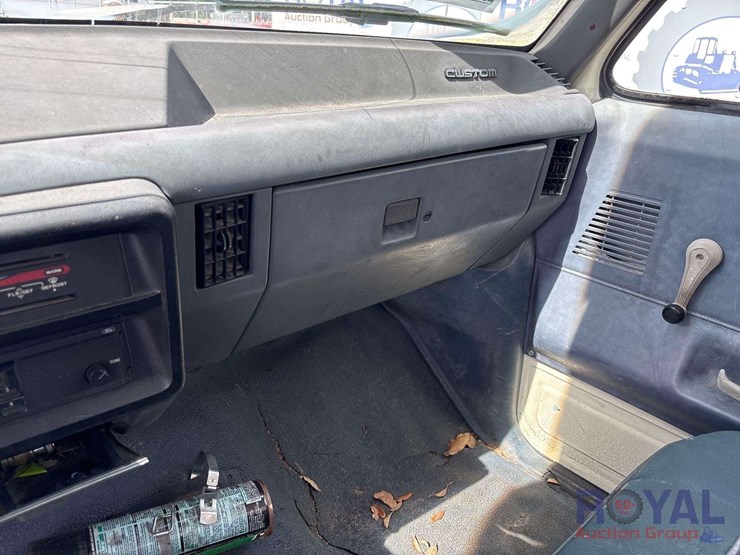 1990-ford-f-450-heil-10ft-dump-truck-image-19