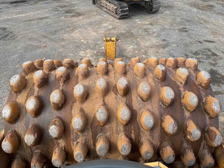 2001-caterpillar-cp-563d-image-25