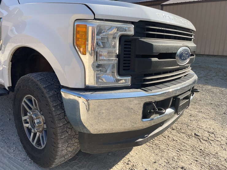 2017-ford-f250-xl-image-15