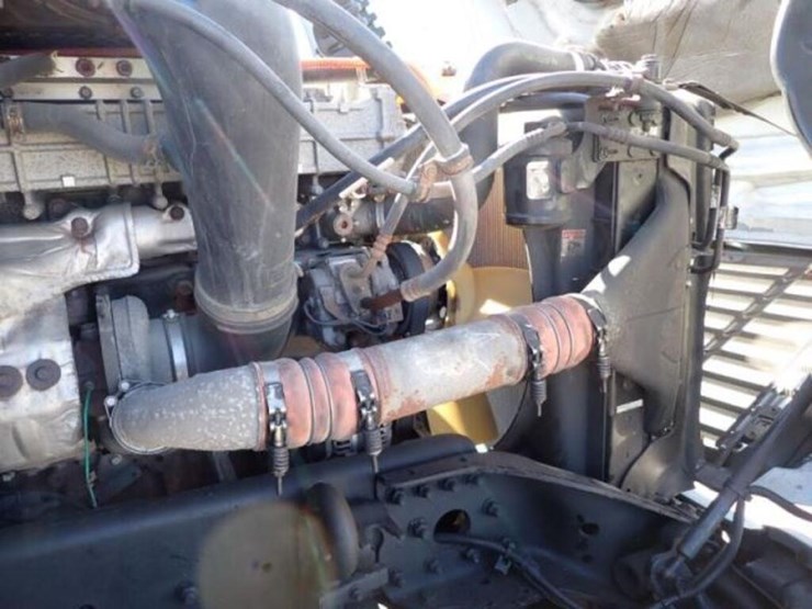 2016-freightliner-cascadia-t/a-hiway-tractor---day-image-30