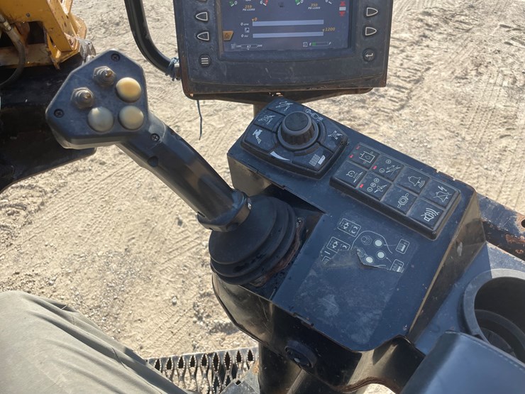 #1002-•-2015-vermeer-d24x40-series-ii-boring-machine-image-39