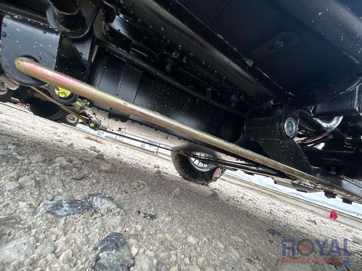 2025-spirit-electric-scooter-image-11