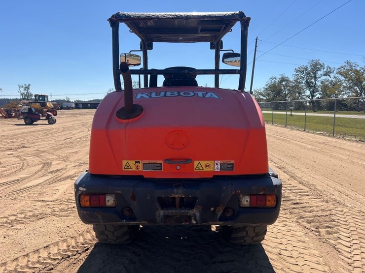 2019-kubota-r630-image-3