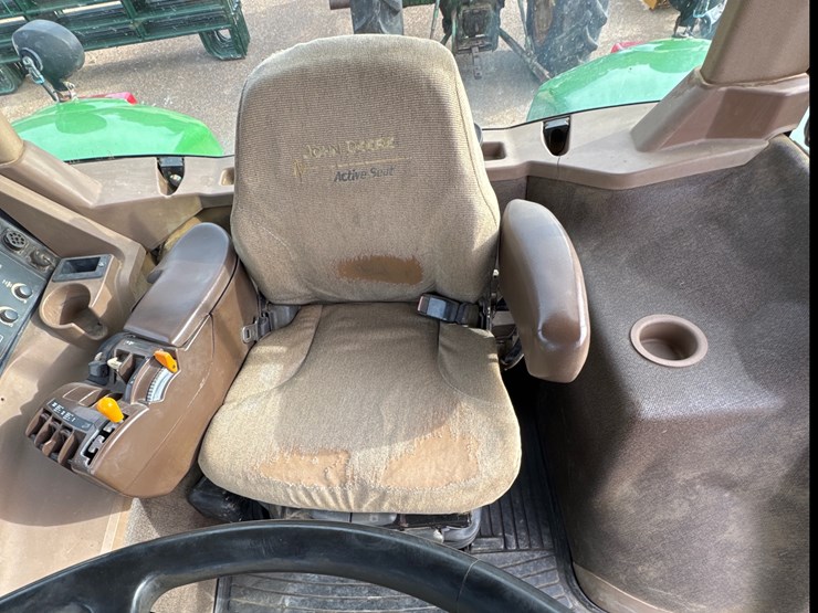 john-deere-8420-image-24