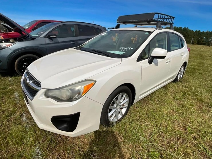 2014-subaru-impreza-(awd,-at,-2.0l,-miles-image-3