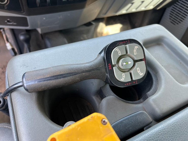 2015-ford-f350-image-35