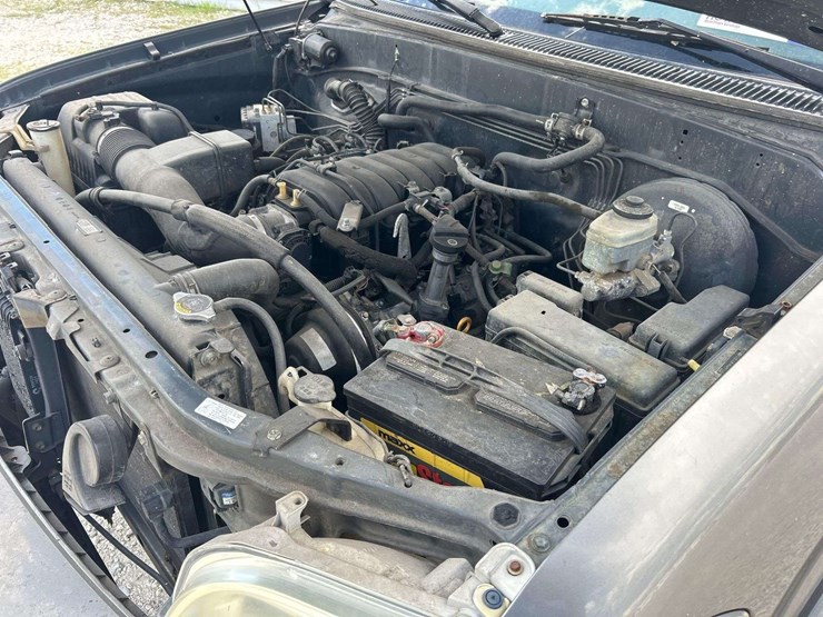 2005-toyota-tundra-image-7