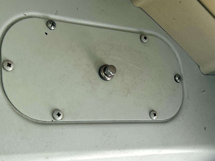 2007-freightliner-b2-image-21